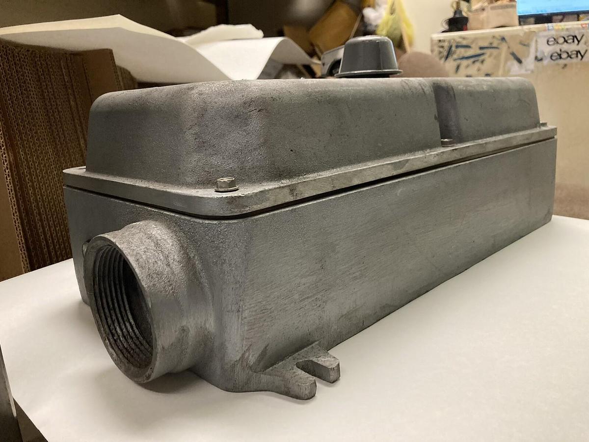 Used Square D,KA-225-Y,Circuit Breaker Enclosure 225 Amps KHL36000M