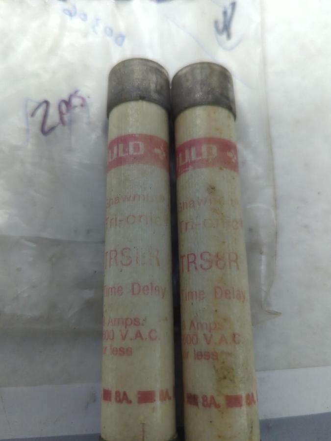 Used GOULD SHAWMUT,TRS8R,TRI-ONIC 8 AMP FUSE LOT OF 2 PRE-OWNED