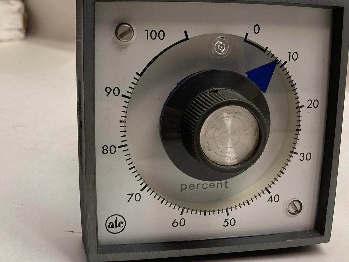 Used ATC,304D004A00PX 3026A,Interval Timer 120V 60Hz