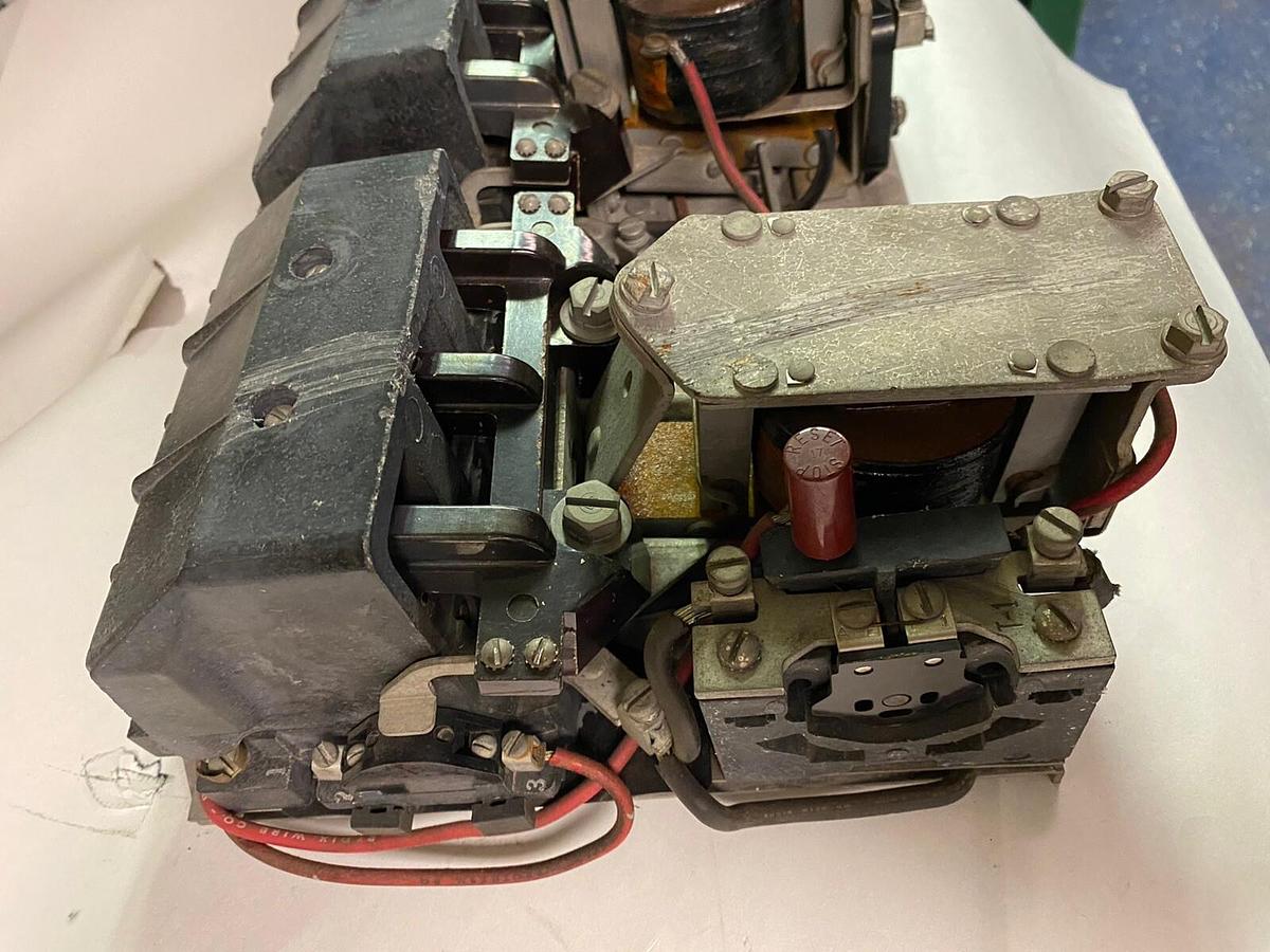 Used WESTINGHOUSE,11-210-N.2,LIFE-LINESTARTER SIZE 2 REVERSING STARTER