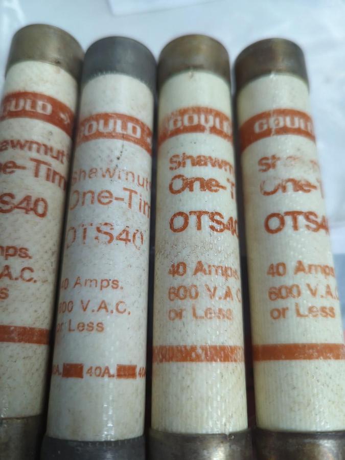 Used GOULD SHAWMUT,OTS40,ONE-TIME 40 AMP FUSE LOT OF 3 PRE-OWNED