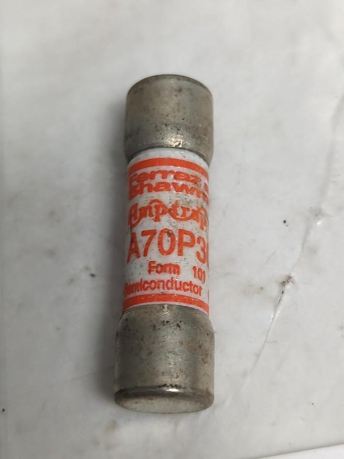 Used GOULD SHAWMUT,A70P30-1,AMP-TRAP 30 AMP FUSE LOT OF 3 PRE-OWNED
