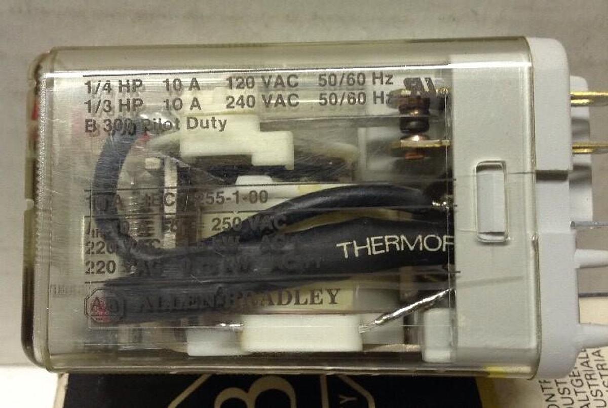 Used Allen Bradley,700-HB32Z24-1-4,Series A Cube Relay 24 VDC LOT OF 4 NOS