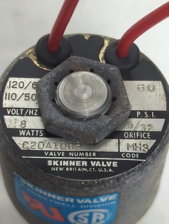 Used SKINNER,C2DA1062,SOLENOID VALVE 120/60 110/50 PRE-OWNED