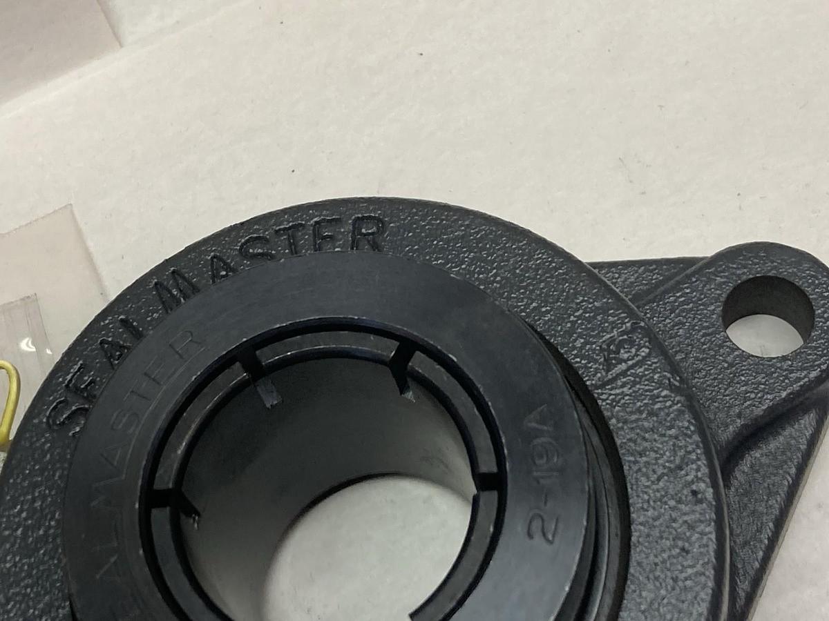 SealMaster,SFT-24T,Flange Bearing 1-1/2 Inch