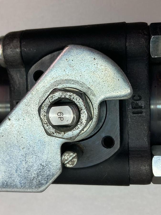 Used Flowserve Worcester Controls,24446TSE V77R R2,Ball Valve 2-1/2 Inch Bore