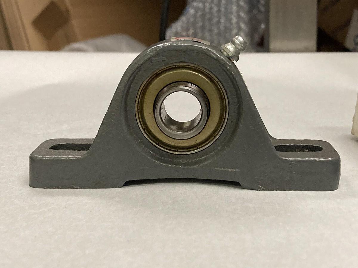 BROWNING,VPE-110,PILLOW BLOCK BALL BEARING UNIT 2-BOLT BASE  5/8" BORE NOS