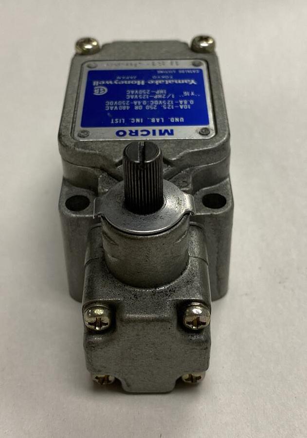 Used Yamatake-Honeywell,1LS1-J11-84E,Limit Switch