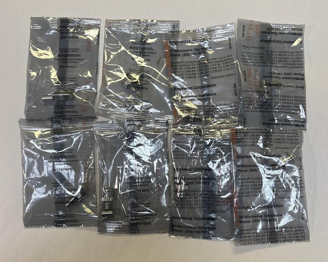 AMPHENOL,203/743-9272,CONNECTOR LOT OF 8 NEW