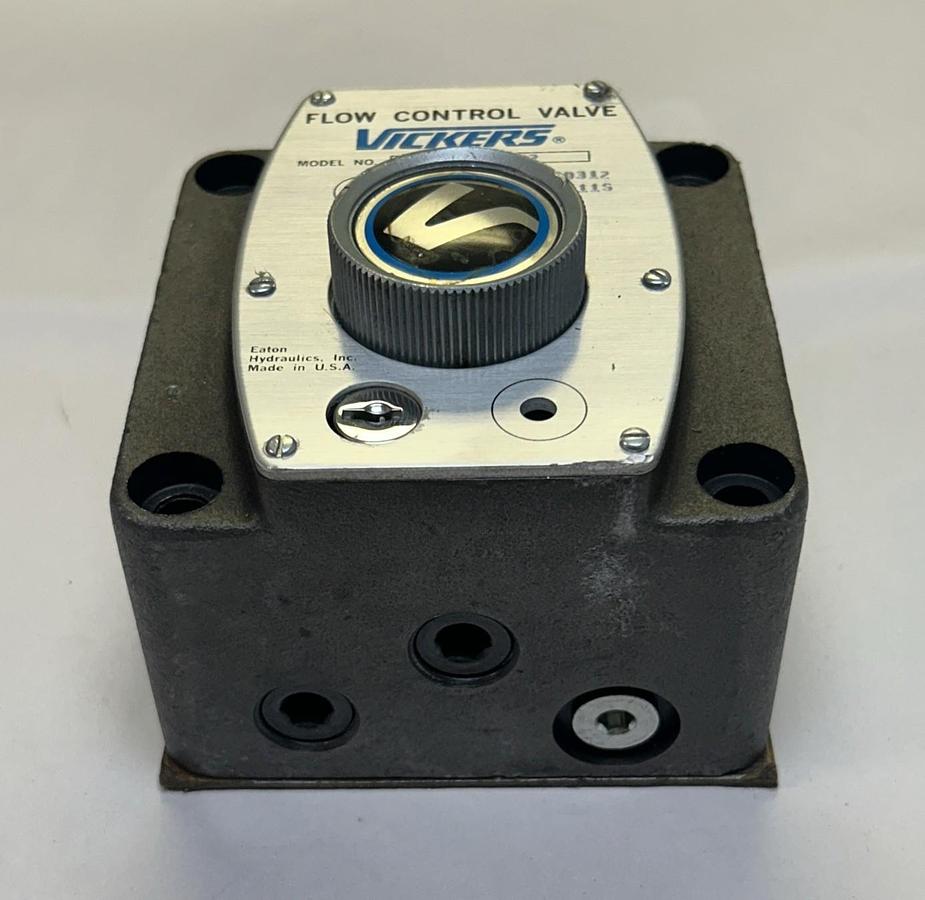 Used VICKERS,FCG032822,FLOW CONTROL VALVE