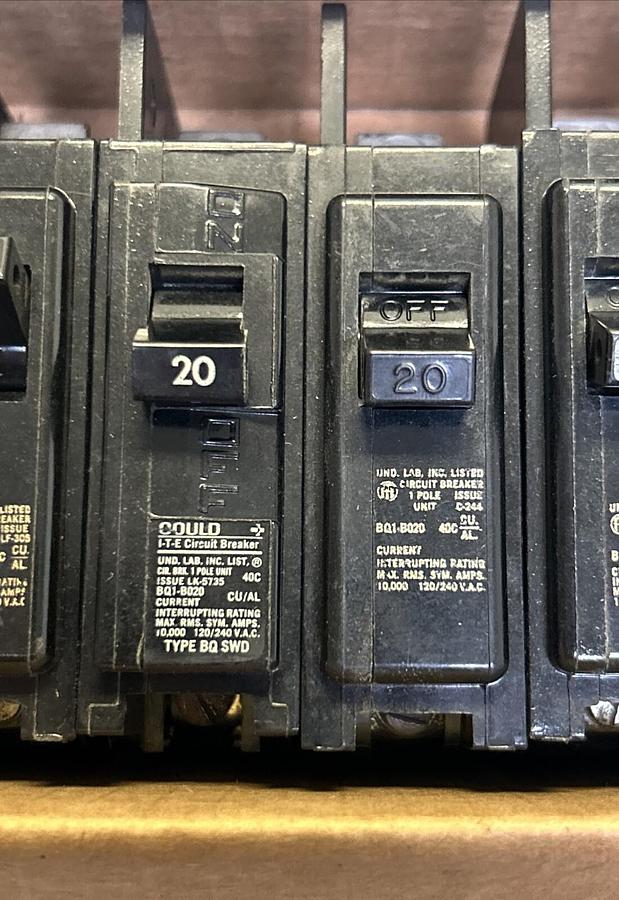 Used ITE,BQ1-B020,CIRCUIT BREAKER 20A 120/240V 1P LOT OF 10