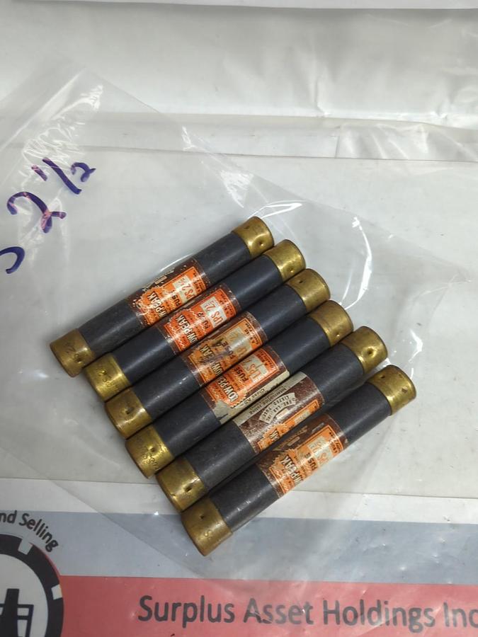 Used COOPER BUSSMANN,LPS-2-1/2,LOW-PEAK 2-1/2AMP FUSE LOT OF 6 PRE-OWNED