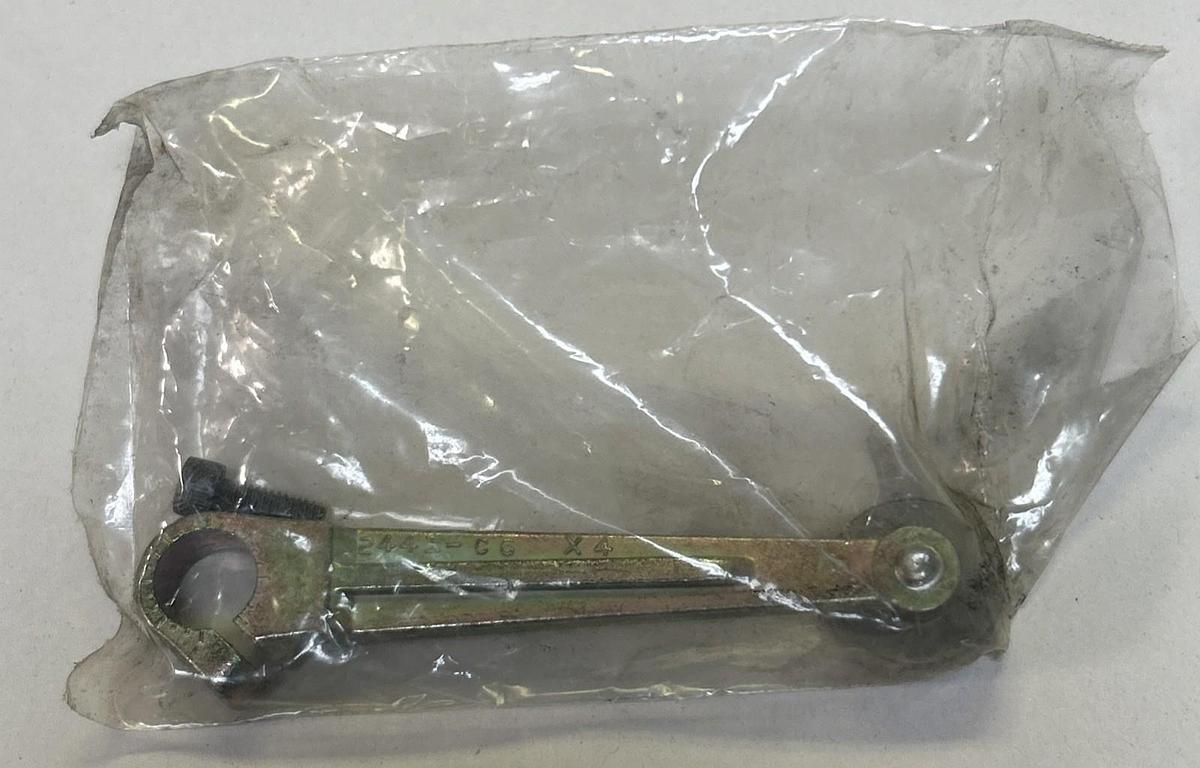 SQUARE D,9007-EA11,STEEL ROLLER LEVER ARM 3" X 3/4" X 1/4" NOS