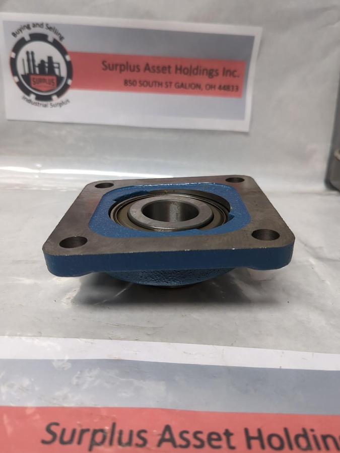 Used MB MANUFACTURING,MB351-12-PA,4-BOLT FLANGE MOUNT BEARING F4-09 1-1/2 IN BORE