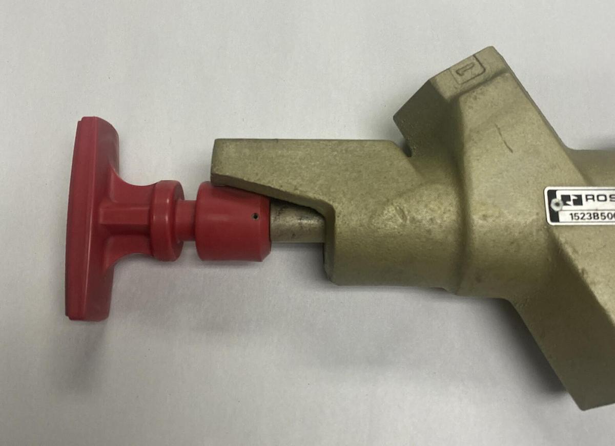 ROSS,1523B5002,LOCKOUT VALVE NOS