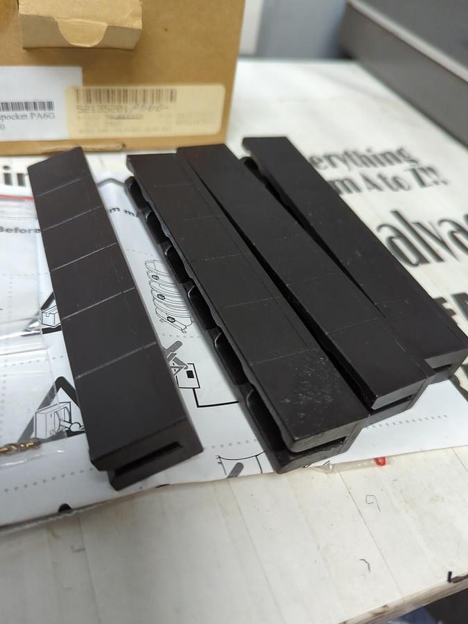 AMBAFLEX,30010465SKU,WEARGUIDES 3RD SPROCKET PA6G BLACK 24X18X140 BOX OF 4