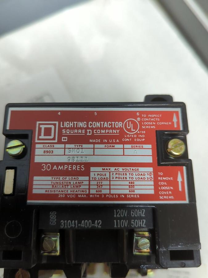 SQUARE D,8903SMO1V02,SERIES A LIGHTING CONTACTOR 30 AMP 120/110V 60/50HZ NOS