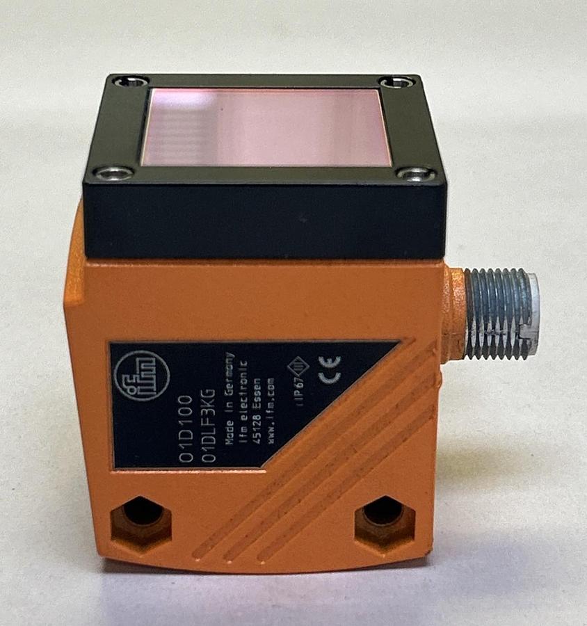 Used IFM,01DFL3KG,PHOTOELECTRIC DISTANCE SENSOR