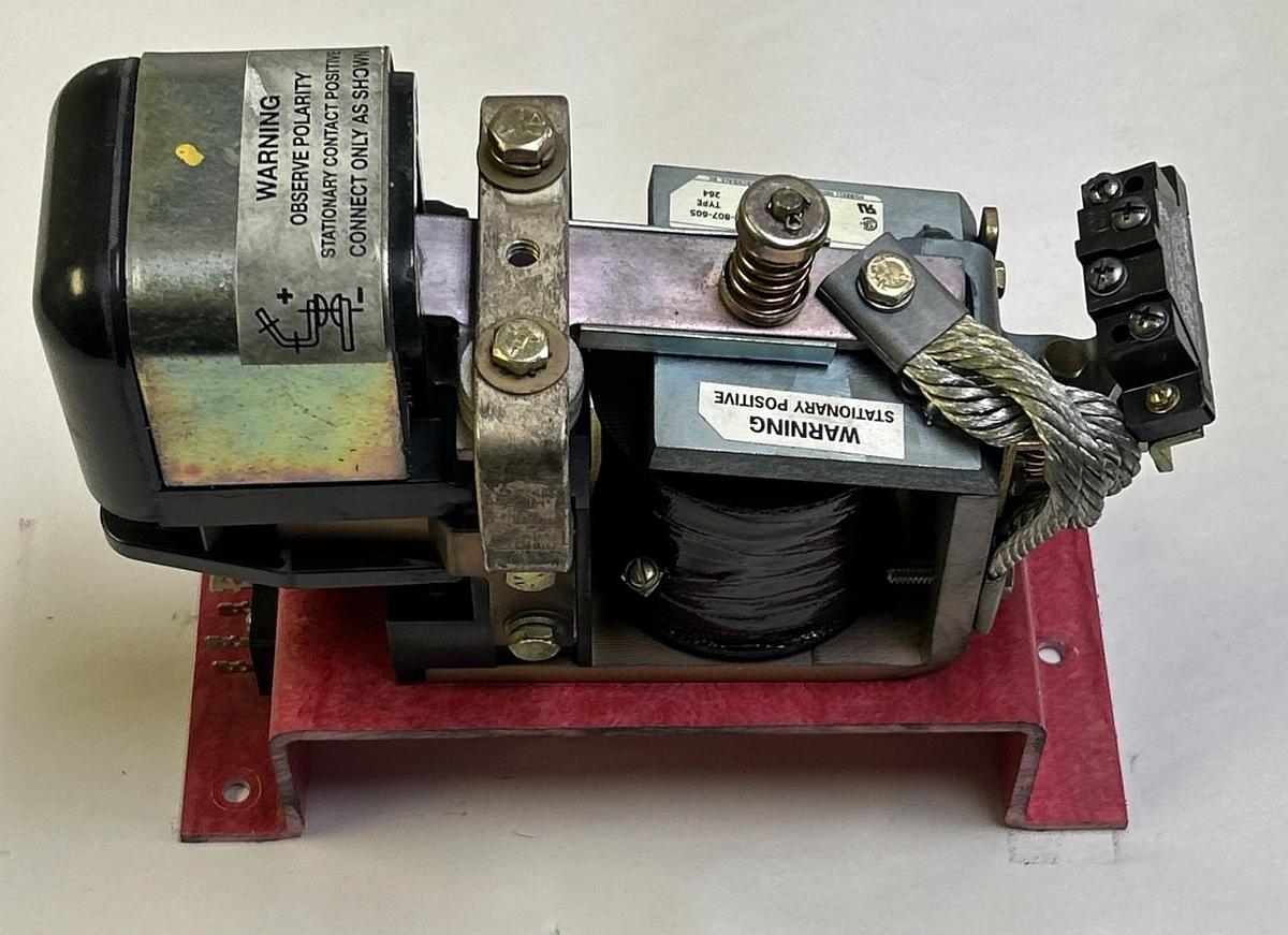 Used HUBBELL,HC14-193-807-605,DC CONTACTOR 400A 600VDC 100VDC COIL