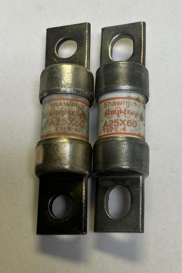 Used SHAWMUT,A25X60,AMP-TRAP FUSE 60A 250V LOT OF 2