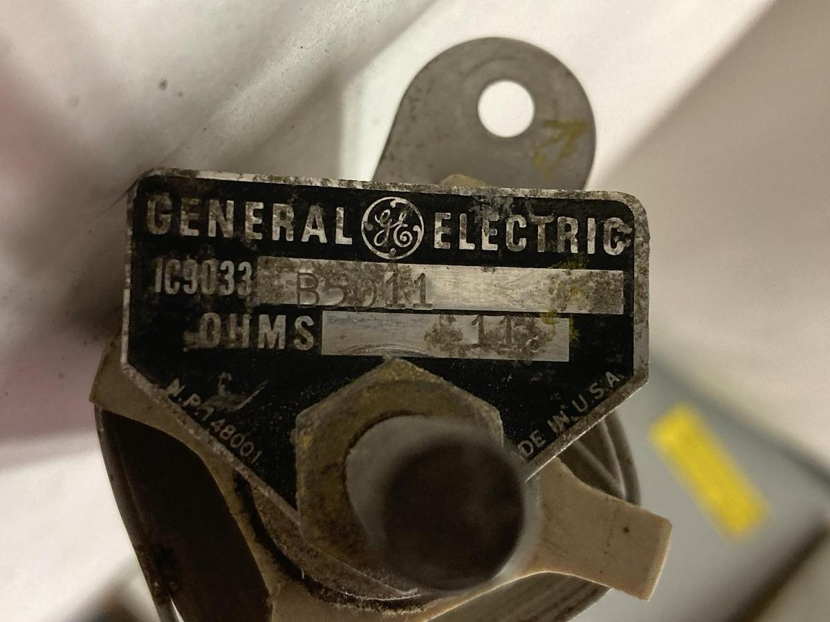 Used General Electric,IC9033-B5011,Resistor 11 OHMS