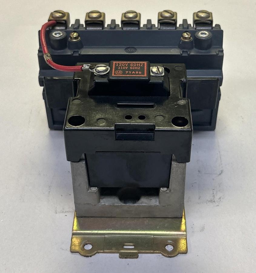 Used ALLEN BRADLEY,702-B0D94,SIZE 1 CONTACTOR 27A 600V