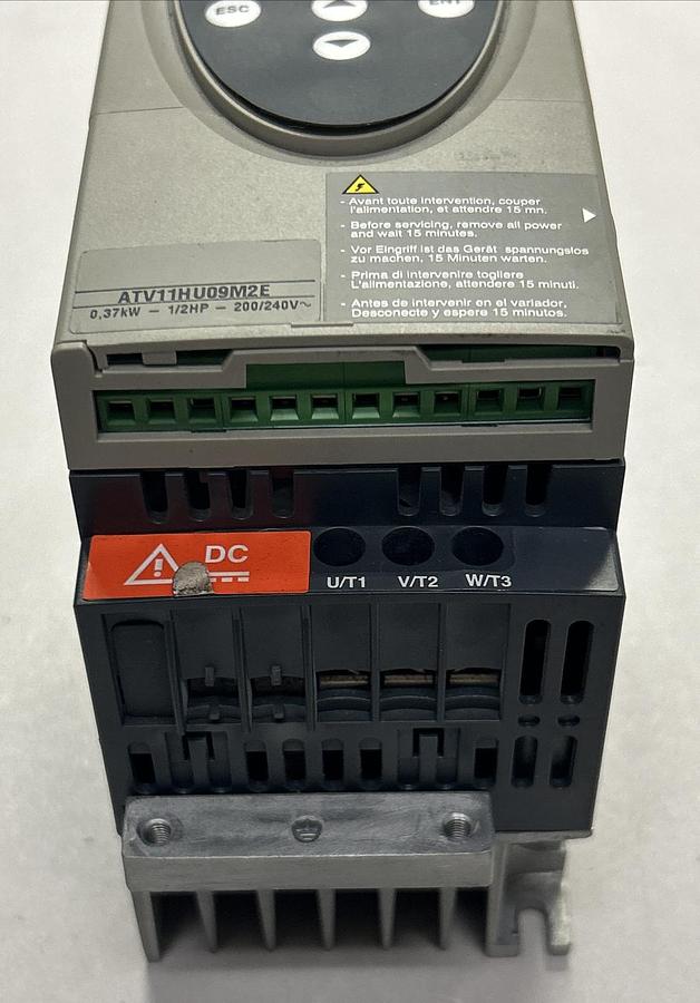 Used TELEMECANIQUE,ATV11HU09M2E,ADJUSTABLE VARIABLE SPEED DRIVE