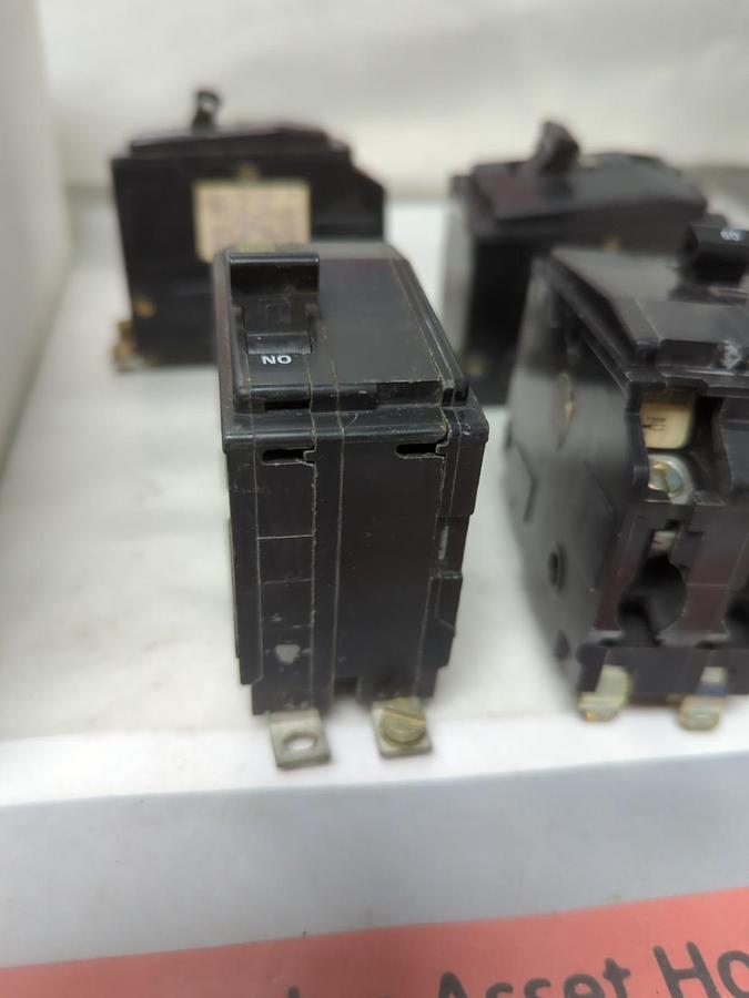 Used SQUARE D,QOB260,CIRCUIT BREAKER 60 AMP 2-POLE LOT OF 4 PRE-OWNED