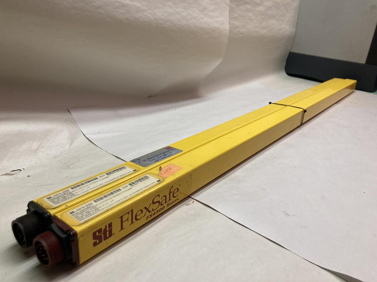 Used STI,MS4336BR-3 Receiver/MS4336BX-3 Emitter, Safety Light Curtain