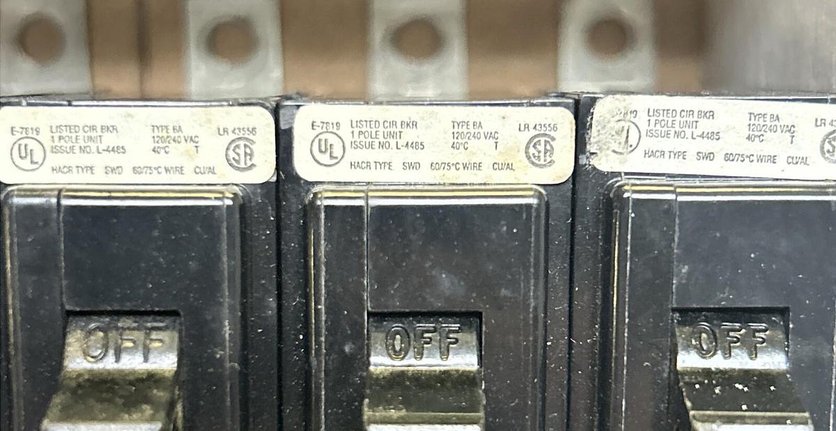 Used CUTLER-HAMMER,BA120,CIRCUIT BREAKER 20A 120/240V 1P LOT OF 6