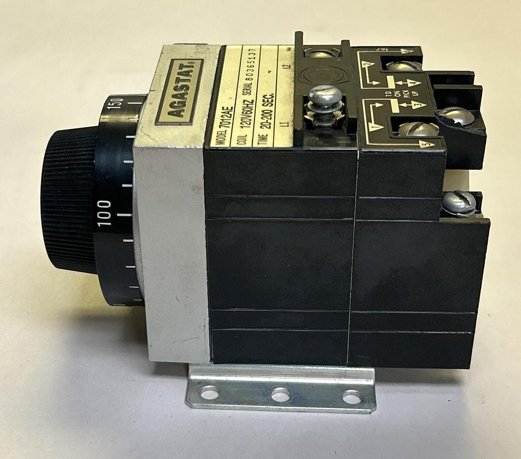 Used AGASTAT,7012AE,TIME DELAY RELAY 20-200 SECONDS