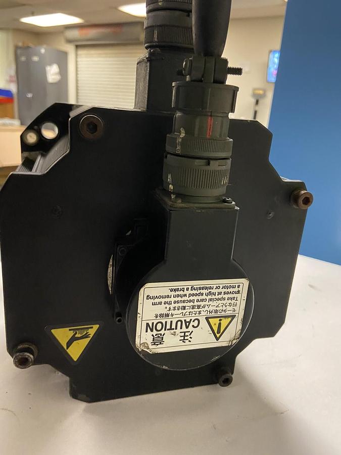 Used NACHI,MFM452Q3V,SERVO MOTOR 4.5kW 2000RPM 21.5Nm
