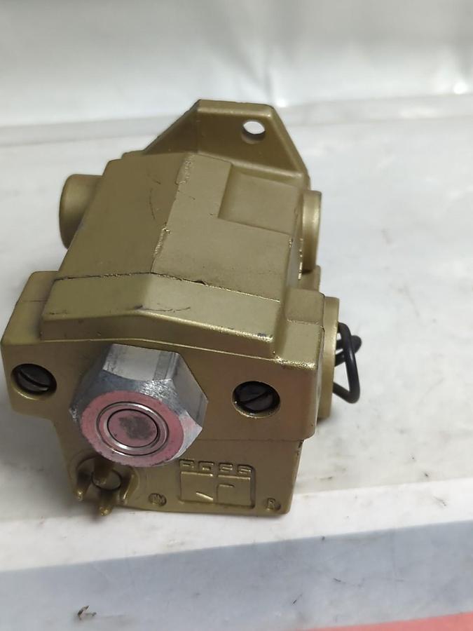 Used ROSS,VA26,SOLENOID PILOT VALVE 110/50 110-120/60 PRE-OWNED