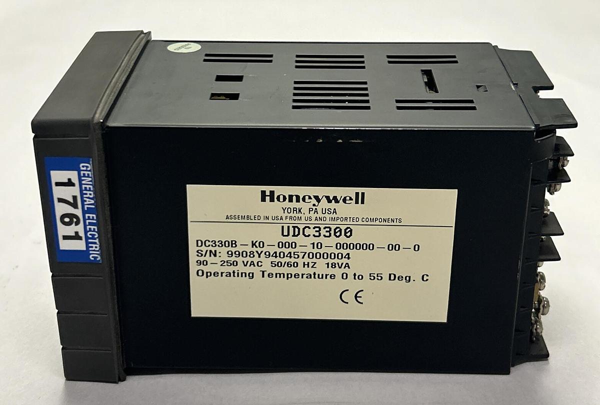 Used HONEYWELL,DC330B-K0-000-10-000000-00-0,TEMPERATURE CONTROLLER