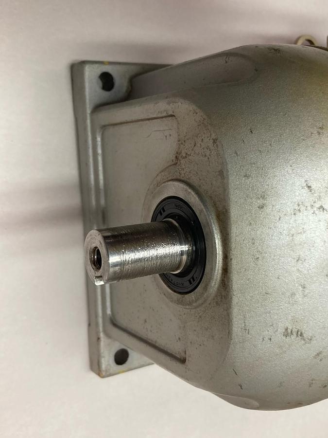 Used Mitsubishi,GM-S,3-Phase Geared Motor Class E 0.2KW 4P Ratio 1:10