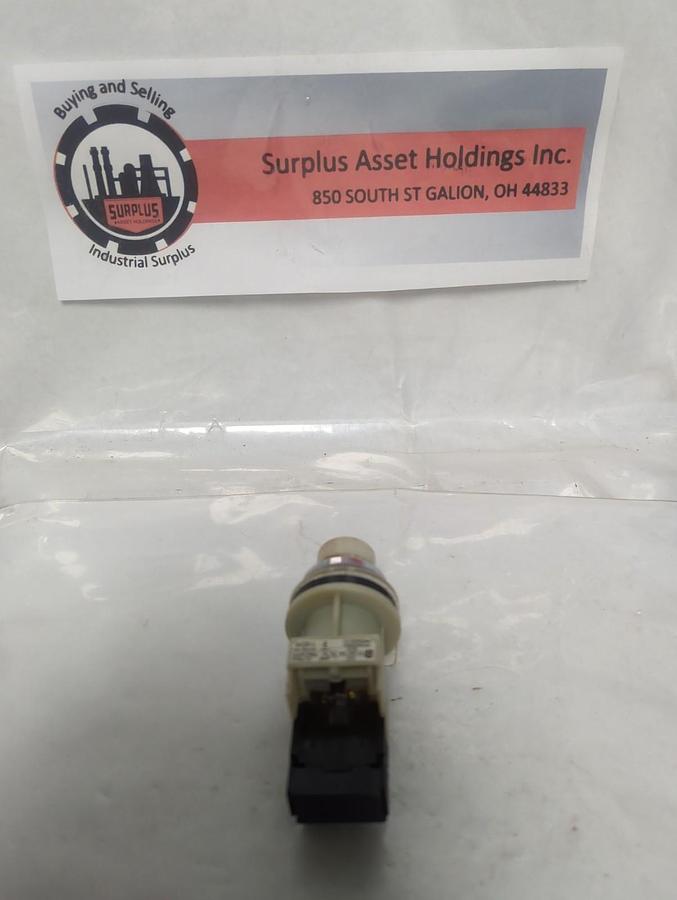 Used FUJI ELECTRIC,AH30-L,WHITE PUSH BUTTON PRE-OWNED