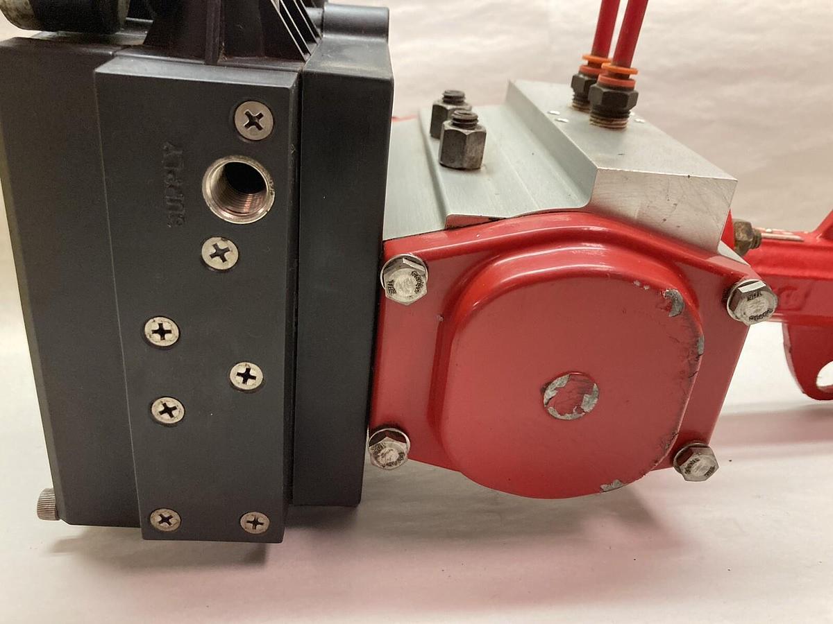 Used Bray Controls,92-0830-11300-532,Double Acting Pneumatic Actuator S20 Valve