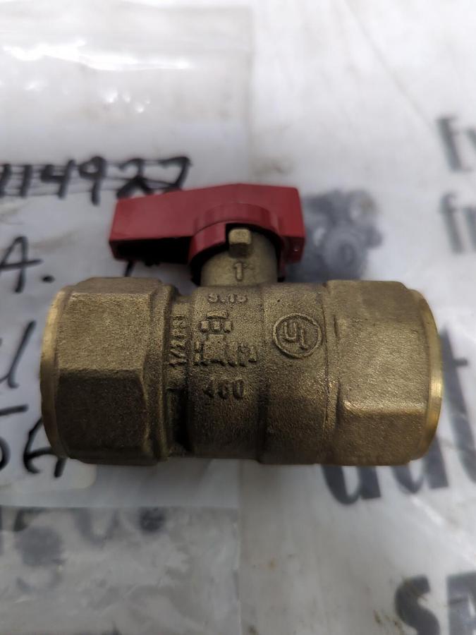 S.A.,GU8 5G,1 INCH BRASS SHUT OFF VALVE NOS
