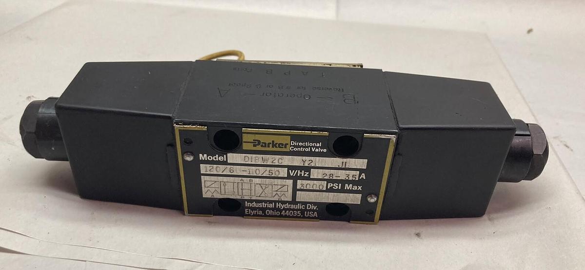 Used Parker,DIBW2C-Y21-JL,Directional Control Valve 28-35A