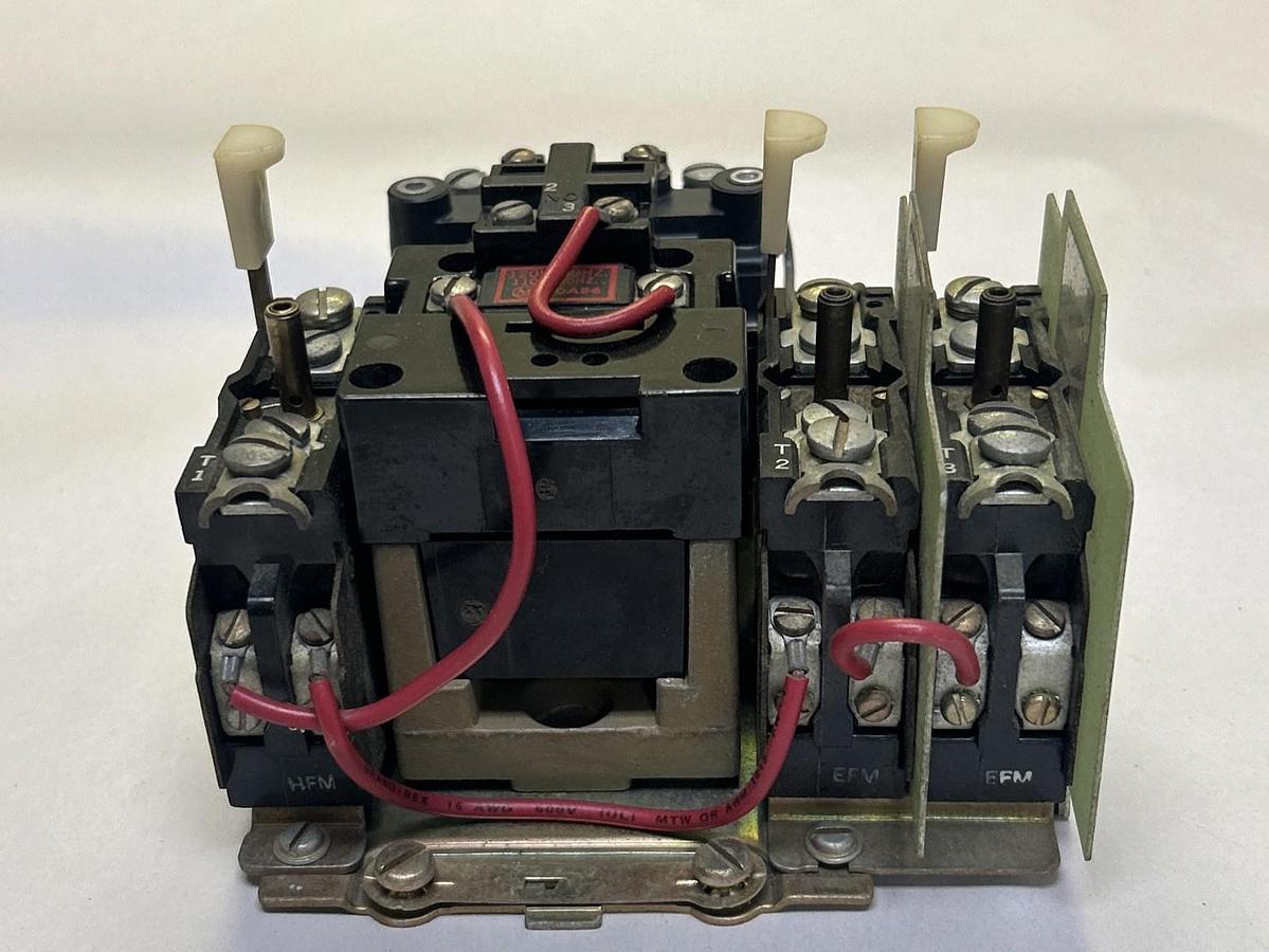Used ALLEN BRADLEY,709-A0A103,MOTOR STARTER SIZE 0