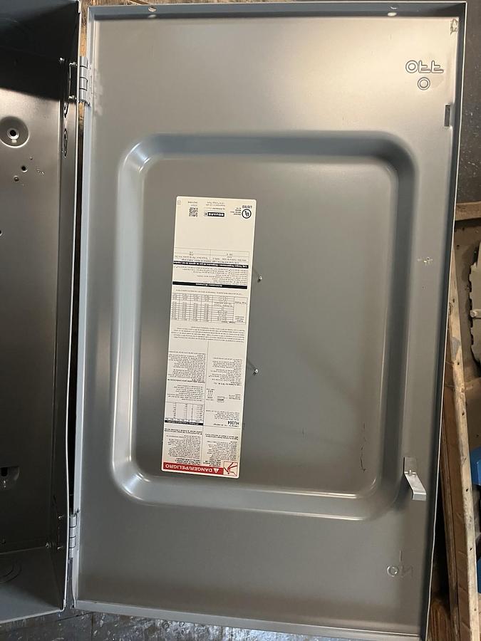 SQUARE D,HU364,NON FUSIBLE DISCONNECT SWITCH 200A 600V 3PH