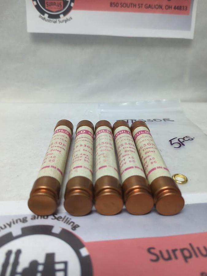 Used GOULD SHAWMUT,TRS30R,TRI-ONIC 30 AMP FUSE LOT OF 5 PRE-OWNED