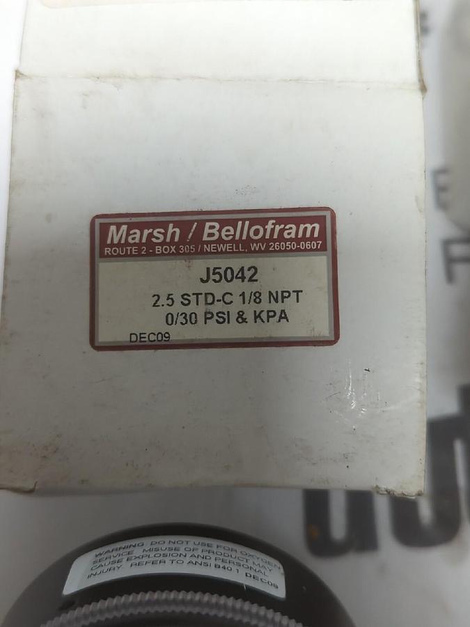 MARSH BELLOFRAM,J5042,GAUGE 2-1/2 IN STD-C  1/8 IN NPT  0/30 PSI &KPA LOT OF 3