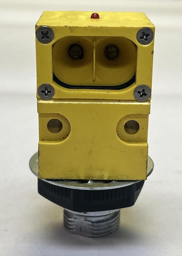 Used BANNER,SM2A912FQD,PHOTOELECTRIC SENSOR