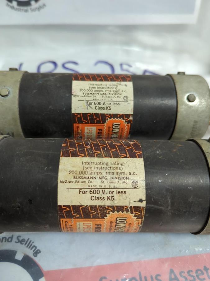 Used COOPER BUSSMANN,LPS-250,LOW-PEAK FUSE 250 AMP LOT OF 2 PRE-OWNED