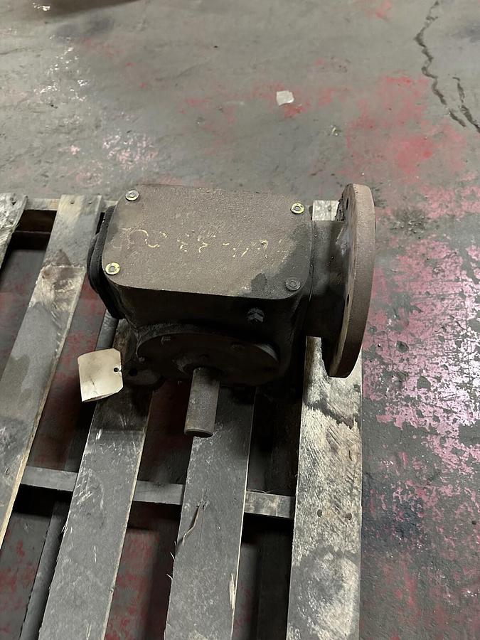 Used Browning,325C1-L15E 8102,Worm Gear Speed Reducer 15:1 Ratio