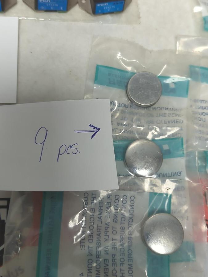 FUJI,602909-75AR,TRANSISTOR BLOCK LOT OF 17 NOS