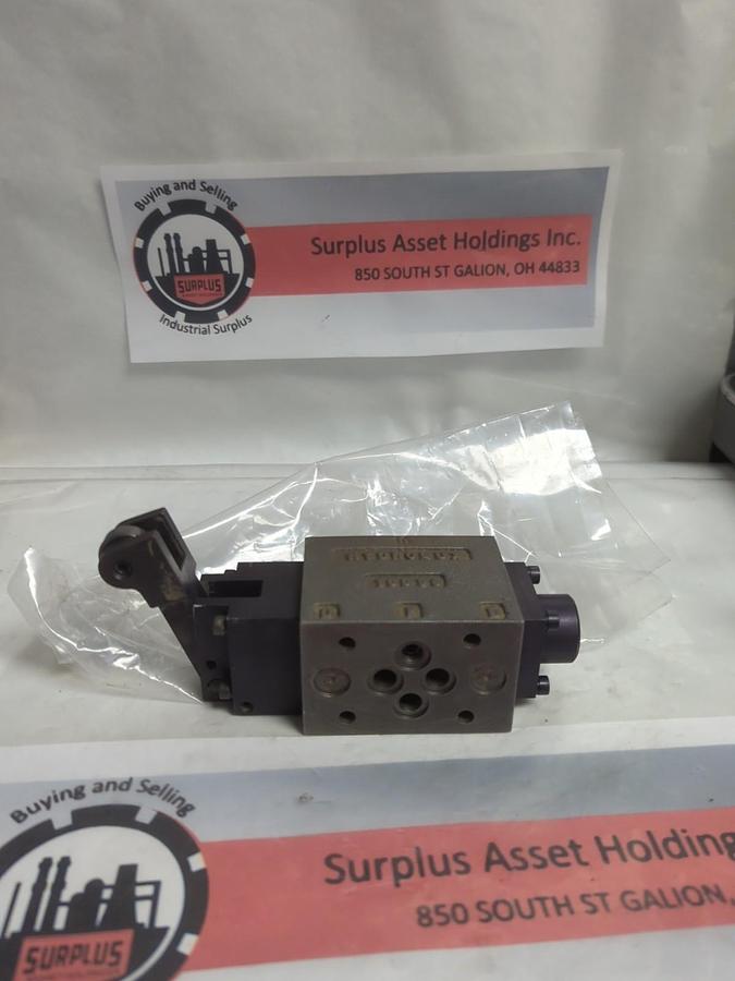 Used HUSKY,WRA42P06C21PAO,HYDRAULIC VALVE 10C96 PRE-OWNED