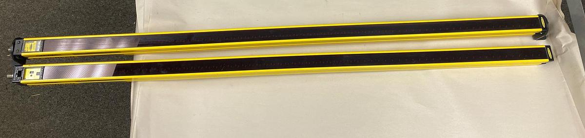 Used Banner,SLSR30-1050Q8 / SLSE30-1050Q8,Light Curtain Receiver