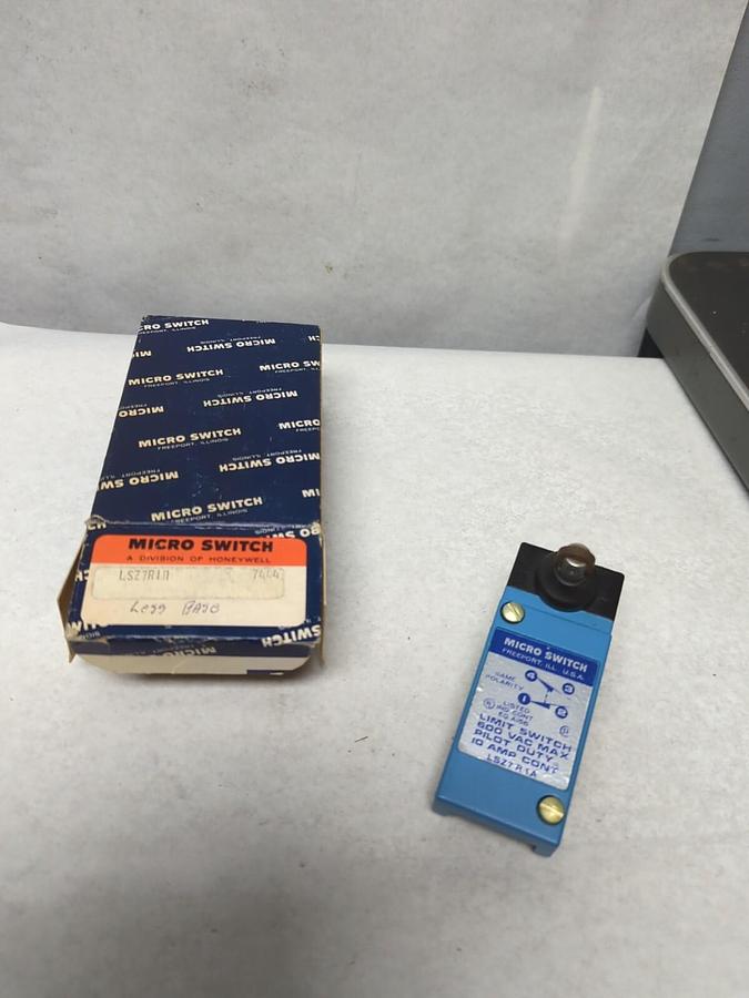 MICRO SWITCH,LSZ7R1A,LIMIT SWITCH 10 AMP 600 VAC NOS